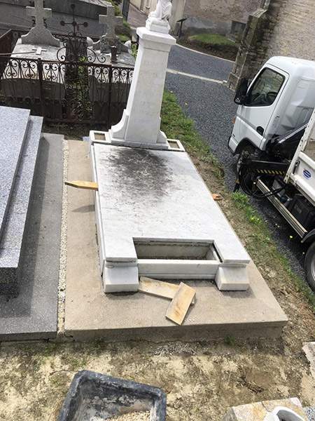 Monument funéraire avant rénovation Caen