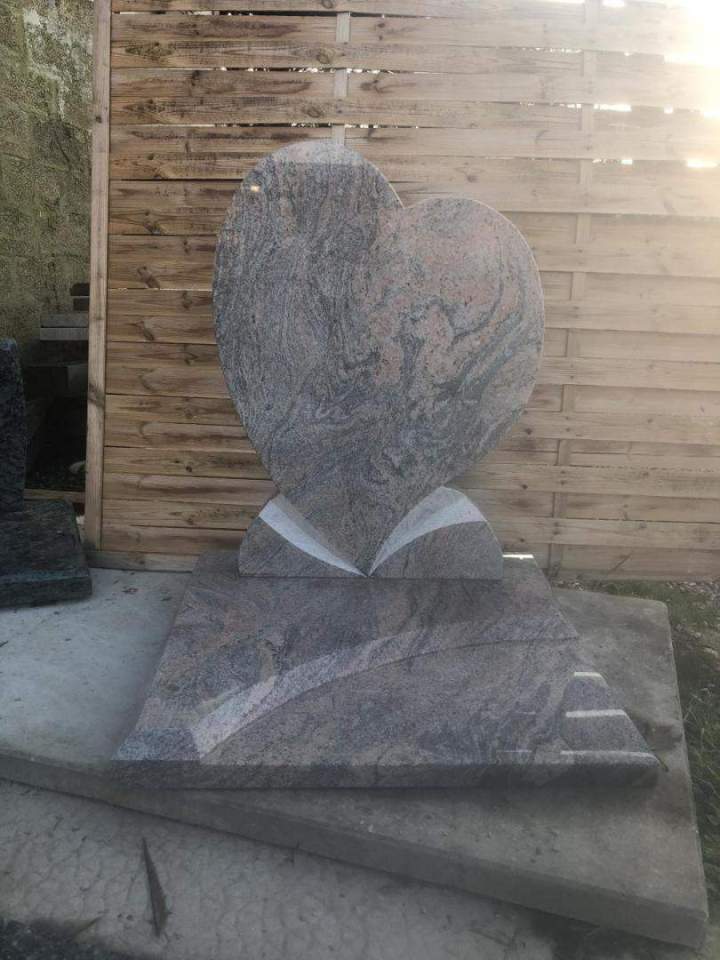 Vente monument cinéraire en granit Juparana Caen